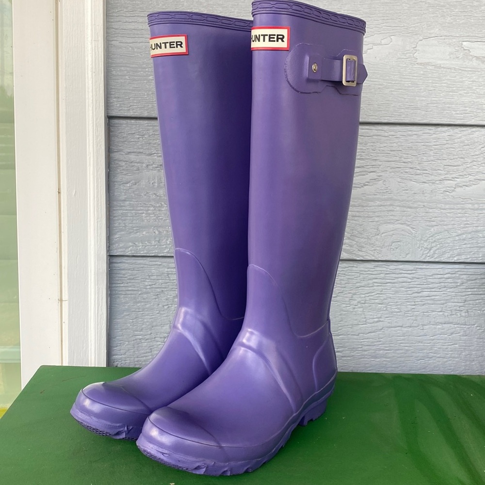 Hunter Purple Rain Boot Women’s size 5m / 6f